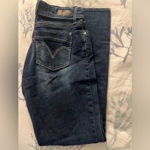 Women’s Levi’s jeans 528 curvy, skinny leg